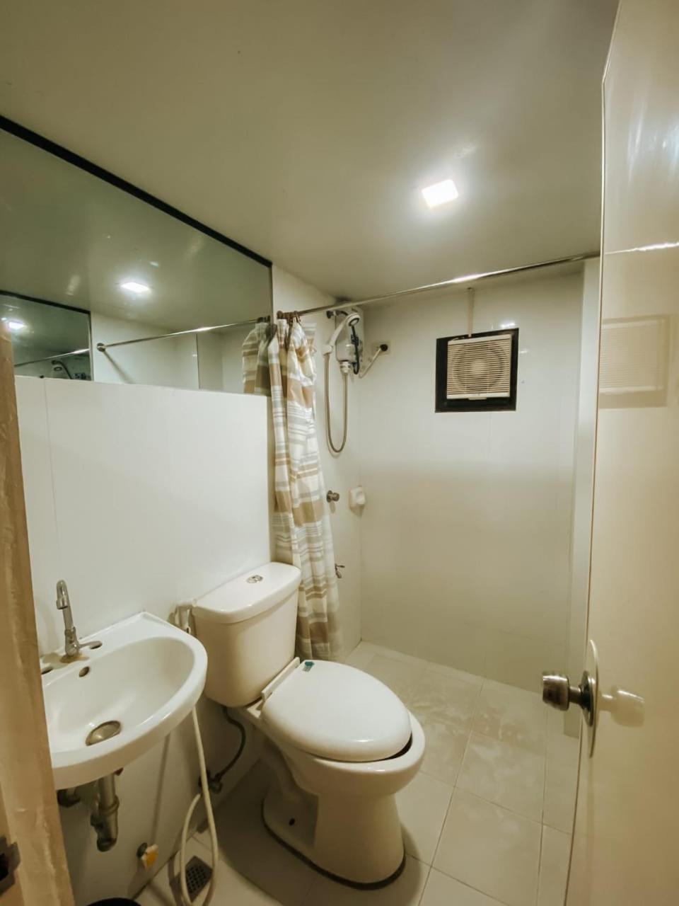 The Bistro House - Loft Unit - Vigan Appartement Buitenkant foto