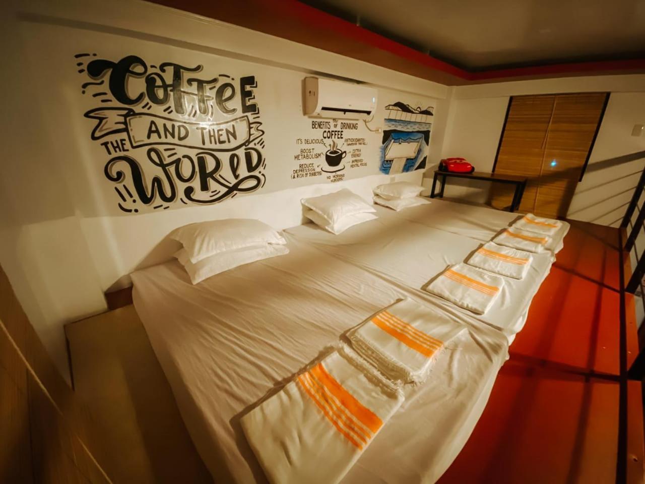 The Bistro House - Loft Unit - Vigan Appartement Buitenkant foto